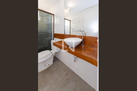 Banheiro de apartamento à venda com 2 quartos, 60m² em Buritis, Belo Horizonte