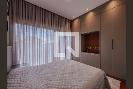 Casa à venda com 5 quartos, 484m² em Tamboré, Santana de Parnaíba