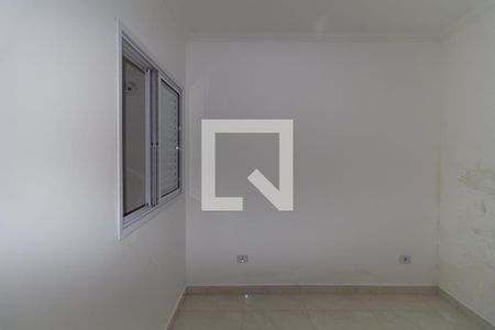 Quarto 1 de apartamento para alugar com 2 quartos, 30m² em Jardim Santa Teresinha, São Paulo
