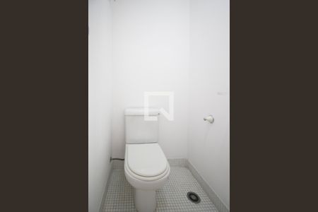 Lavabo de apartamento à venda com 1 quarto, 77m² em Vila Nova Conceição, São Paulo