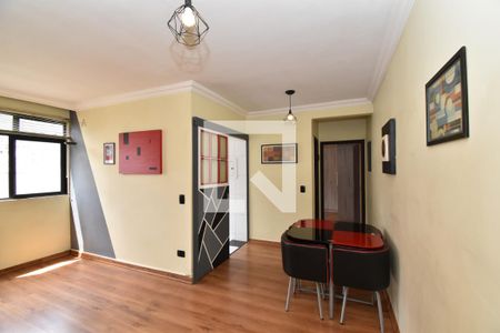 Sala de apartamento para alugar com 1 quarto, 52m² em Centro, Curitiba