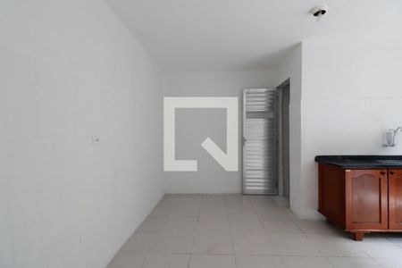 Sala/Cozinha de casa para alugar com 1 quarto, 28m² em Jardim Danfer, São Paulo