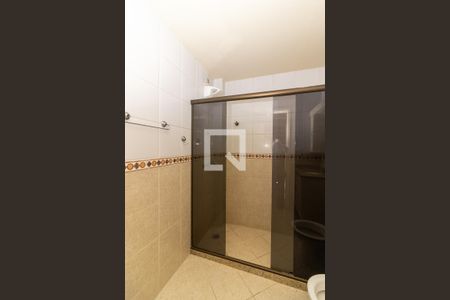 Banheiro da Suíte 1 de casa de condomínio para alugar com 2 quartos, 89m² em Vila Valqueire, Rio de Janeiro