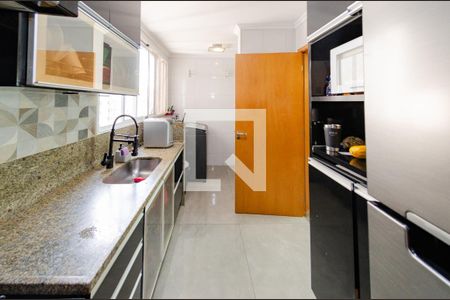Cozinha de apartamento para alugar com 3 quartos, 83m² em Buritis, Belo Horizonte