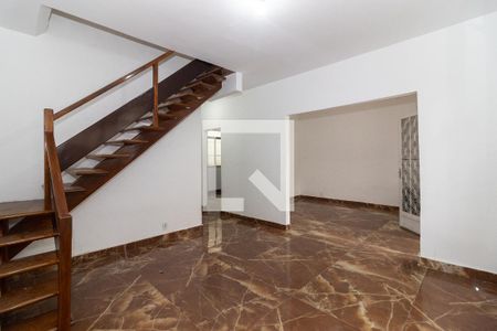 Sala de casa para alugar com 3 quartos, 300m² em Realengo, Rio de Janeiro