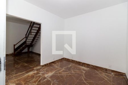 Antessala de casa para alugar com 3 quartos, 300m² em Realengo, Rio de Janeiro