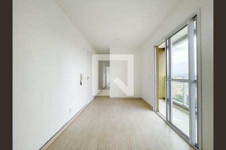 Sala de apartamento à venda com 2 quartos, 47m² em Quitaúna, Osasco