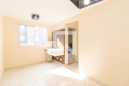 Apartamento para alugar com 2 quartos, 74m² em Vila Talarico, São Paulo