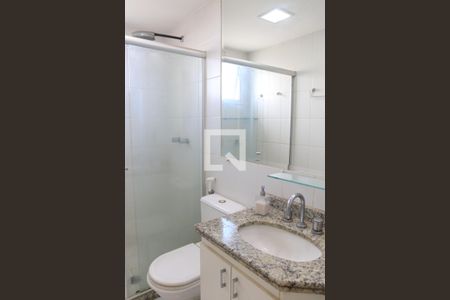 Banheiro da Suíte 1 de apartamento para alugar com 2 quartos, 70m² em Jardim Goiás, Goiânia