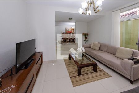 Sala de casa à venda com 4 quartos, 284m² em São Bento, Belo Horizonte