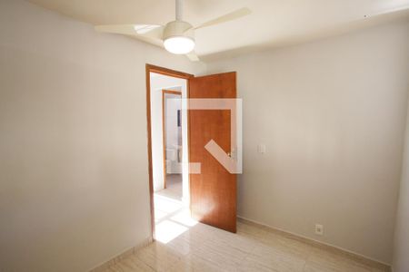 Quarto 1 de apartamento para alugar com 2 quartos, 32m² em Taquara, Rio de Janeiro