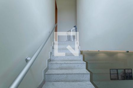 Despensa de casa à venda com 3 quartos, 256m² em Monte Castelo, Contagem