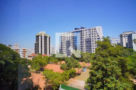 Sala_Vista  de apartamento à venda com 2 quartos, 80m² em Moinhos de Vento, Porto Alegre