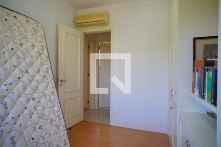 Quarto 1 de apartamento à venda com 2 quartos, 80m² em Moinhos de Vento, Porto Alegre