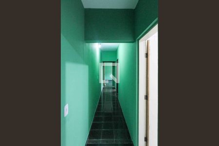 Corredor de casa para alugar com 2 quartos, 100m² em Jardim Iguatemi, São Paulo