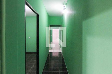 Corredor de casa para alugar com 2 quartos, 100m² em Jardim Iguatemi, São Paulo