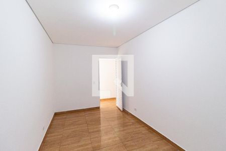 Quarto 1 de casa para alugar com 2 quartos, 80m² em Jardim Lice, Carapicuíba