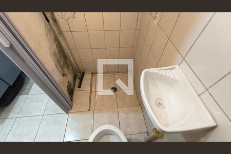 Banheiro de kitnet/studio para alugar com 1 quarto, 25m² em Ipiranga, São Paulo