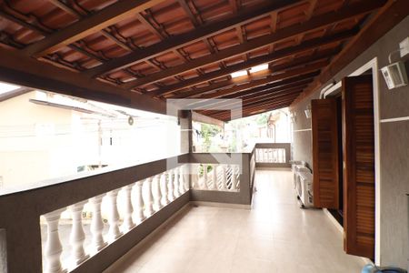 Casa à venda com 3 quartos, 213m² em Vila Bianca, São Paulo