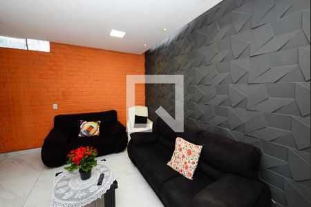 Casa à venda com 6 quartos, 350m² em Água Branca, Contagem