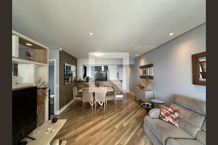 Sala de apartamento à venda com 3 quartos, 105m² em Jardim Tupanci, Barueri