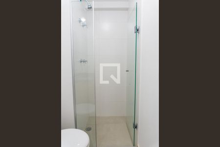 Banheiro de kitnet/studio para alugar com 1 quarto, 18m² em Vila Clementino, São Paulo