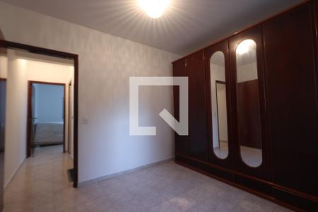 Quarto 1 de casa para alugar com 2 quartos, 113m² em Jardim Sapopemba, São Paulo