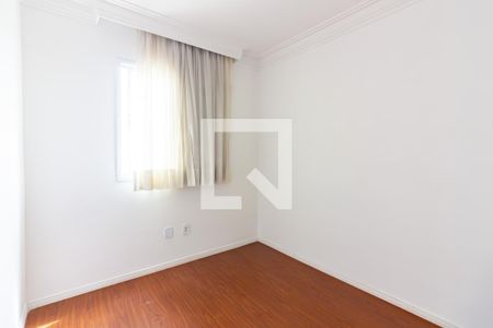 Quarto 2 de apartamento para alugar com 2 quartos, 48m² em Quitaúna, Osasco