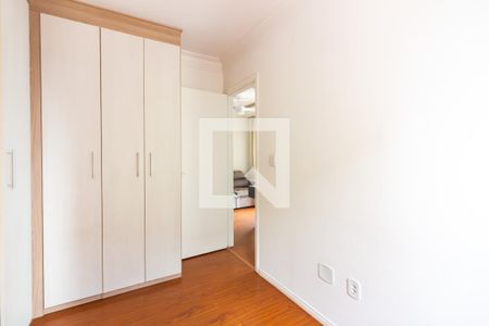 Quarto 1 de apartamento para alugar com 2 quartos, 48m² em Quitaúna, Osasco