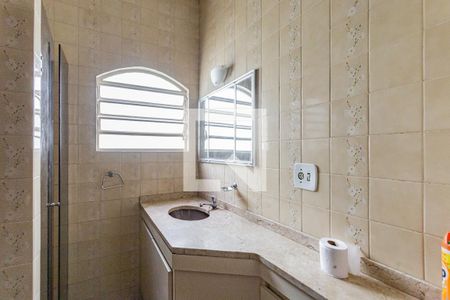 Banheiro 1 de casa à venda com 4 quartos, 234m² em Vila Brasilio Machado, São Paulo