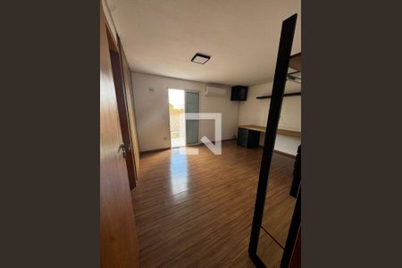 Quarto de casa à venda com 4 quartos, 390m² em Jardim da Saúde, São Paulo