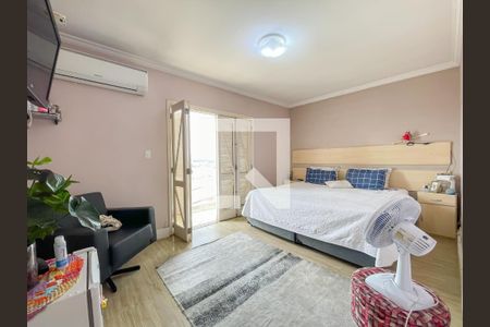 Suíte de casa à venda com 4 quartos, 351m² em Km 18, Osasco