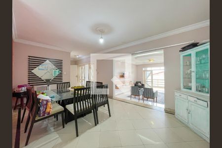Sala de Jantar de casa à venda com 4 quartos, 351m² em Km 18, Osasco