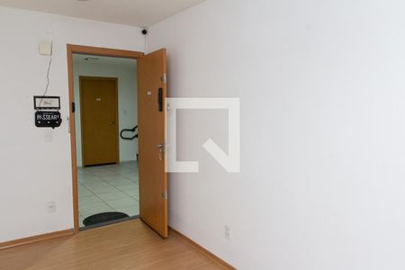 Sala de apartamento para alugar com 2 quartos, 55m² em Inhoaíba, Rio de Janeiro