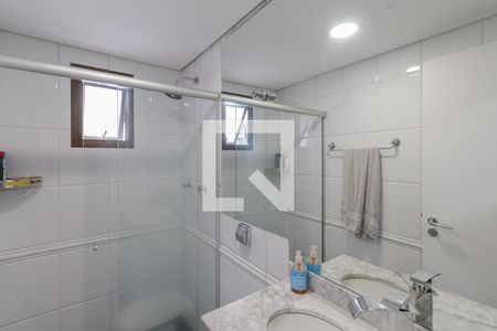 Banheiro de apartamento à venda com 2 quartos, 77m² em Vila Nova Conceição, São Paulo