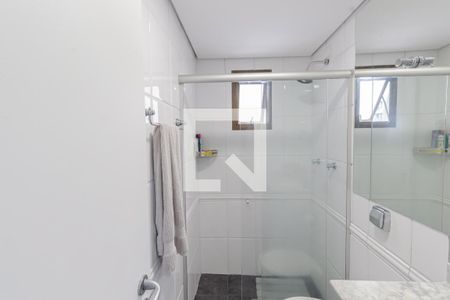 Banheiro de apartamento à venda com 2 quartos, 77m² em Vila Nova Conceição, São Paulo