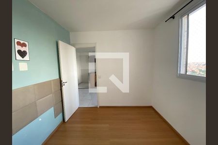 Quarto 1 de apartamento para alugar com 2 quartos, 38m² em Parque Maria Helena, São Paulo