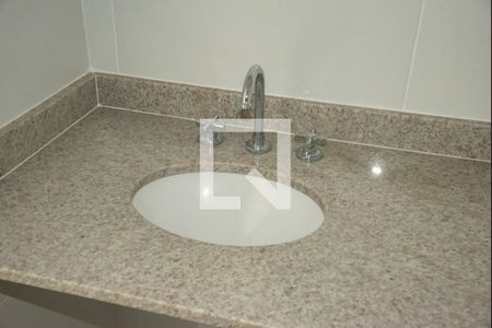 Banheiro de kitnet/studio à venda com 1 quarto, 30m² em Vila Clementino, São Paulo