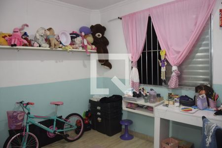 Quarto 2 de apartamento para alugar com 2 quartos, 47m² em Vila Isis Cristina, Embu das Artes