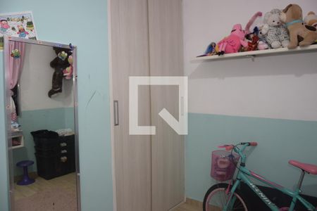 Quarto 2 de apartamento para alugar com 2 quartos, 47m² em Vila Isis Cristina, Embu das Artes