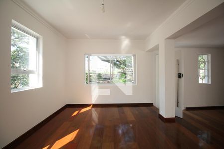 Sala de casa à venda com 5 quartos, 500m² em Vila Inah, São Paulo