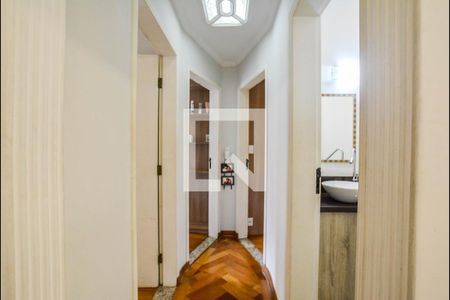 Corredor de apartamento à venda com 3 quartos, 190m² em Vila Bastos, Santo André