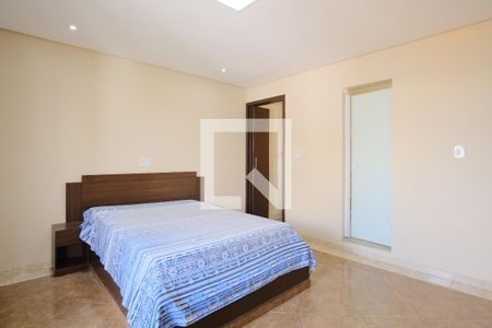 Suíte de casa para alugar com 4 quartos, 420m² em Vila Beatriz, São Paulo