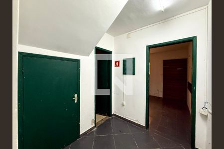 Corredor Lavabo de casa à venda com 3 quartos, 158m² em Vila Cruzeiro, São Paulo