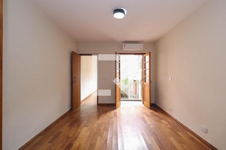 Suíte 1 de casa à venda com 4 quartos, 231m² em Pinheiros, São Paulo