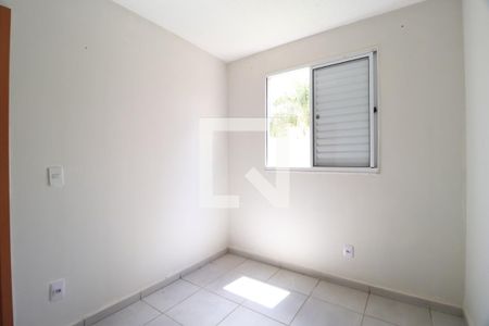 Quarto 1 de apartamento para alugar com 2 quartos, 40m² em Jardim Patricia, Uberlândia