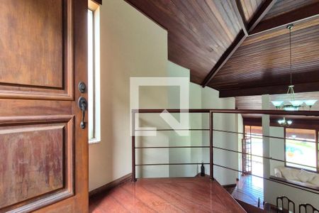 Hall de Entrada  de casa de condomínio para alugar com 5 quartos, 570m² em Condomínio Chácaras do Alto da Nova Campinas, Campinas