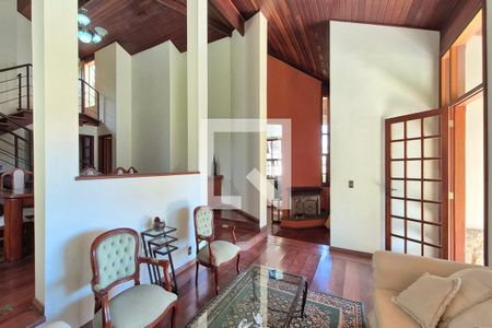 Sala de Estar  de casa de condomínio para alugar com 5 quartos, 570m² em Condomínio Chácaras do Alto da Nova Campinas, Campinas