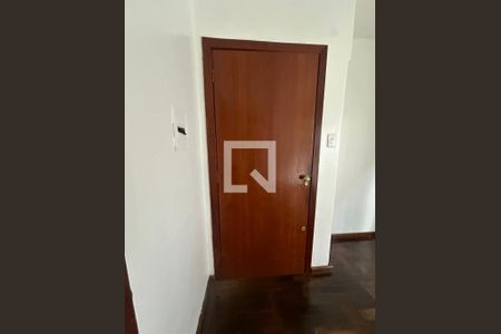 Entrada  de apartamento à venda com 1 quarto, 34m² em Vila Ipiranga, Porto Alegre
