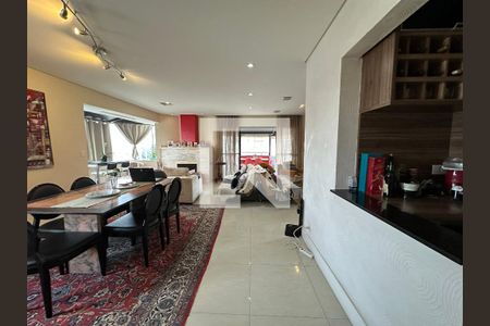 Sala de apartamento à venda com 4 quartos, 220m² em Alphaville, Barueri